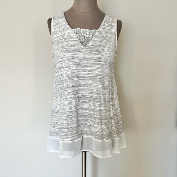 Pleione Sleeveless lace inset mixed media top Size Medium - Picture 2 of 7